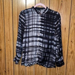 RO & DE Black and Gray Top